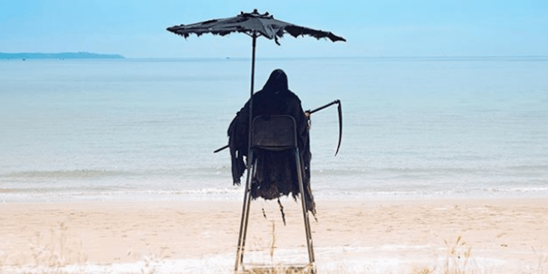 a-swim-reaper-who-patrols-the-beaches-in-new-zealand-has-become-an-instagram-sensation-but-the-account-is-more-than-just-a-viral-joke.jpg
